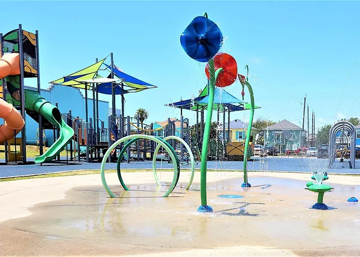 Casaazul-2605A-Couples Retreat By Beach & Pleasure Pier 1 Block Away- 2Bed 2Bath- 7 Minutes To Cruise Terminal