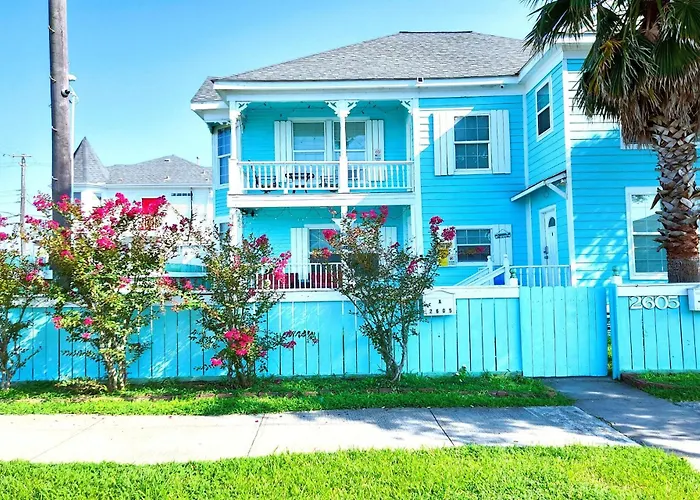 Casaazul-2605A-Couples Retreat By Beach & Pleasure Pier 1 Block Away- 2Bed 2Bath- 7 Minutes To Cruise Terminal