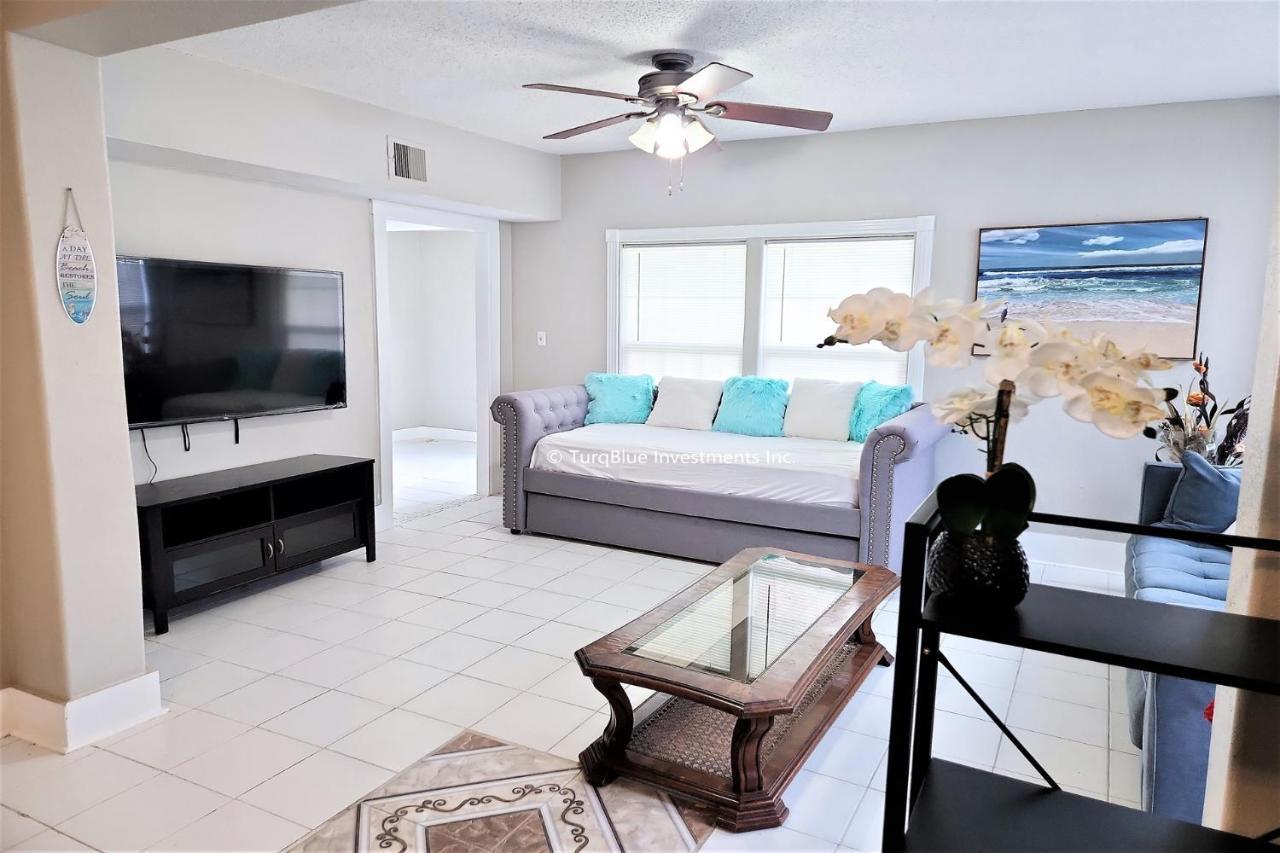Holiday home Casaazul: Beachfront Couples Retreat Near Pleasure Pier