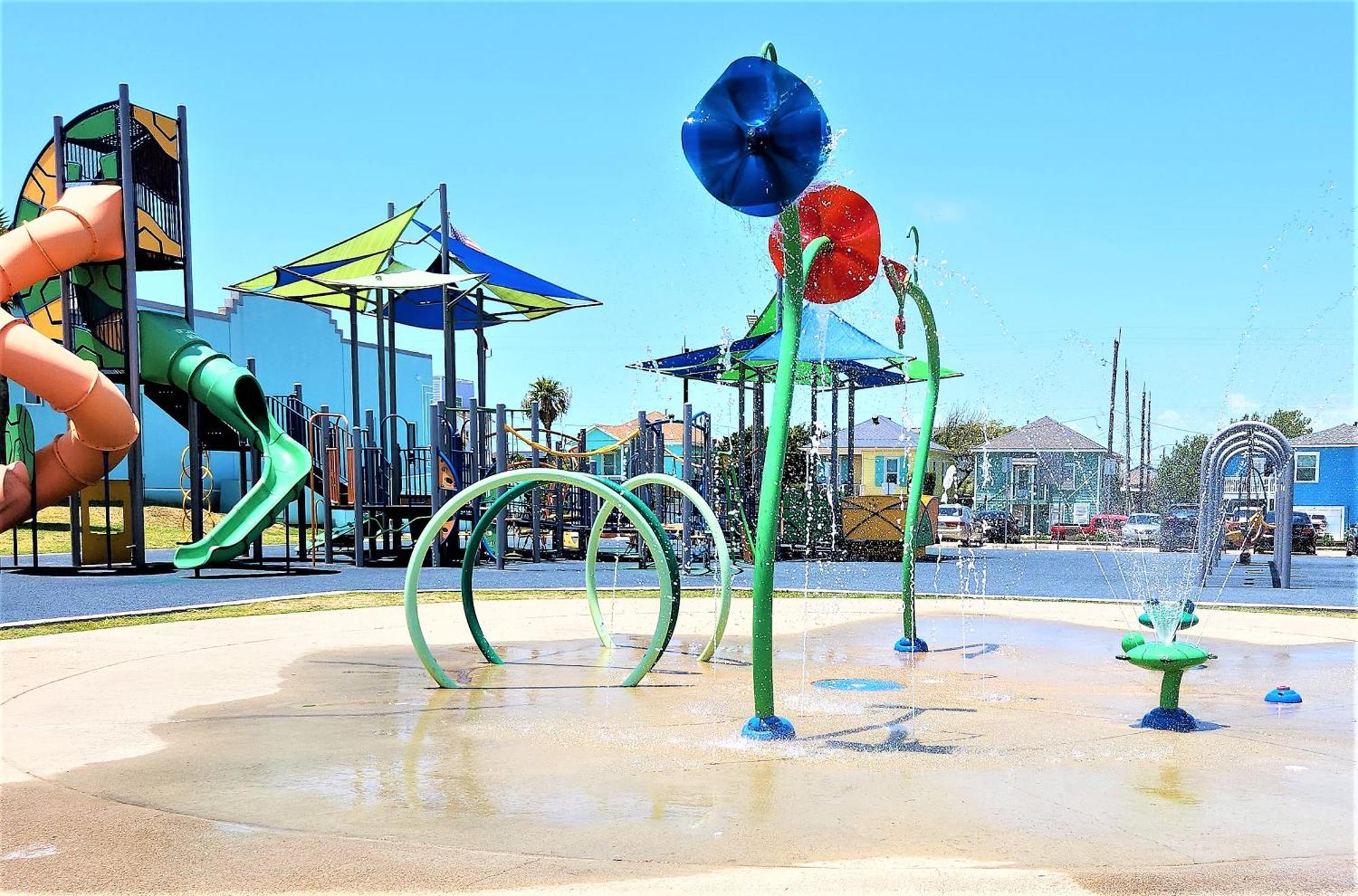 Holiday home Casaazul: Beachfront Couples Retreat Near Pleasure Pier *