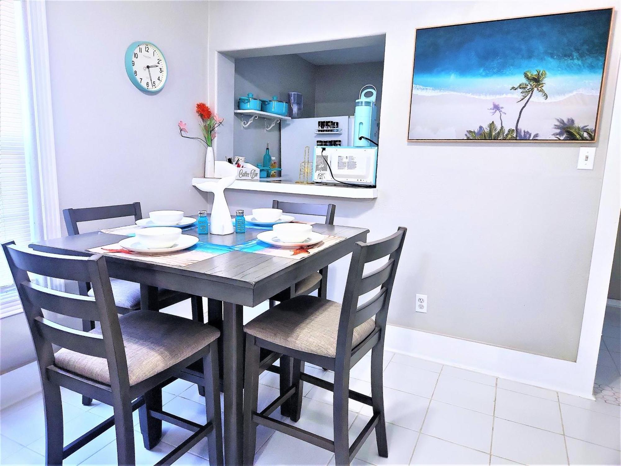 Casaazul-2605a-couples Retreat By & Pleasure Pier 1 Block Away- 2bed 2bath- 7 Minutes To Cruise Terminal